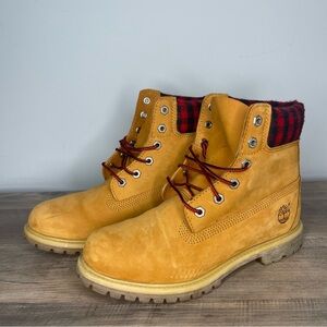 Women’s Timberland buffalo check plaid hiking‎ boots size 9